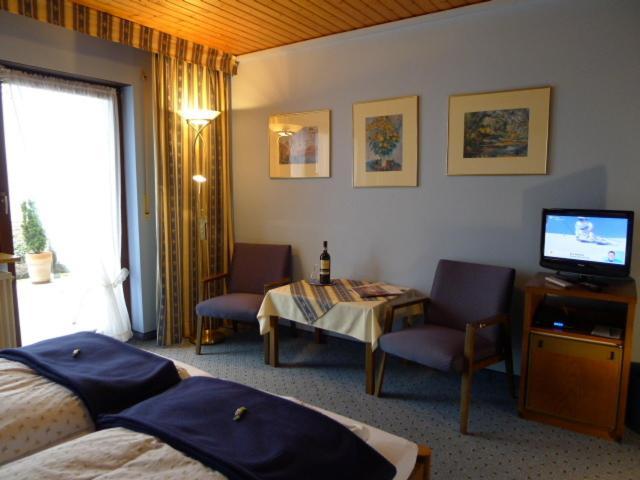 Landhaus Schoenen Sasbachwalden Rum bild